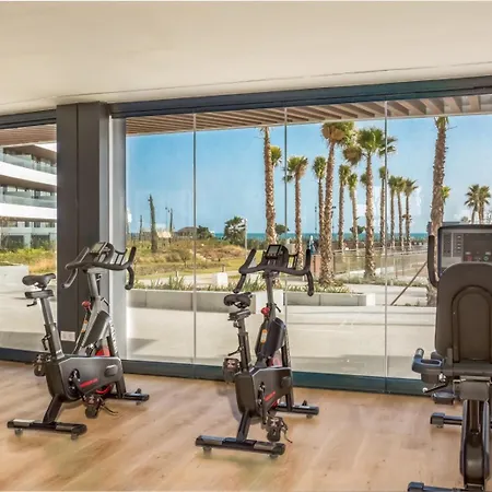 Apartamento Vivi Homes - Dali Pool, Sauna, Gym & Sea View