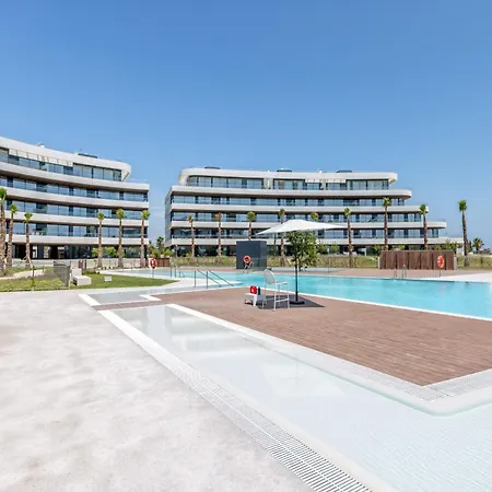 Apartamento Vivi Homes - Dali Pool, Sauna, Gym & Sea View