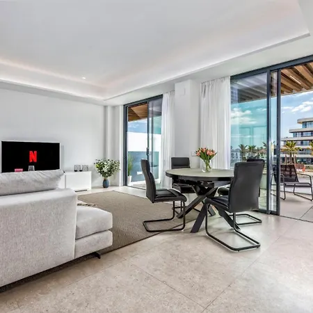 Vivi Homes - Dali Pool, Sauna, Gym & Sea View Apartamento Torremolinos