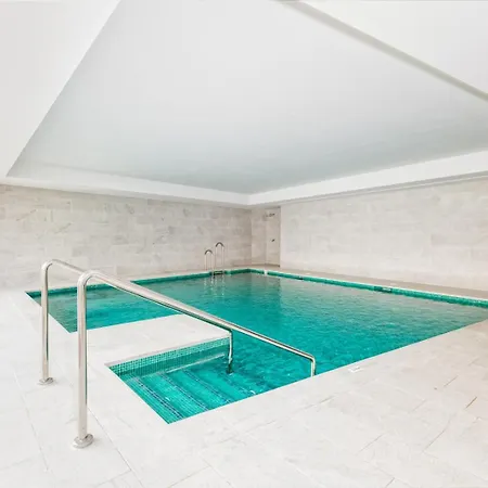 Vivi Homes - Dali Pool, Sauna, Gym & Sea View