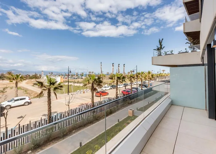 Apartamento Vivi Homes - Dali Pool, Sauna, Gym&sea View